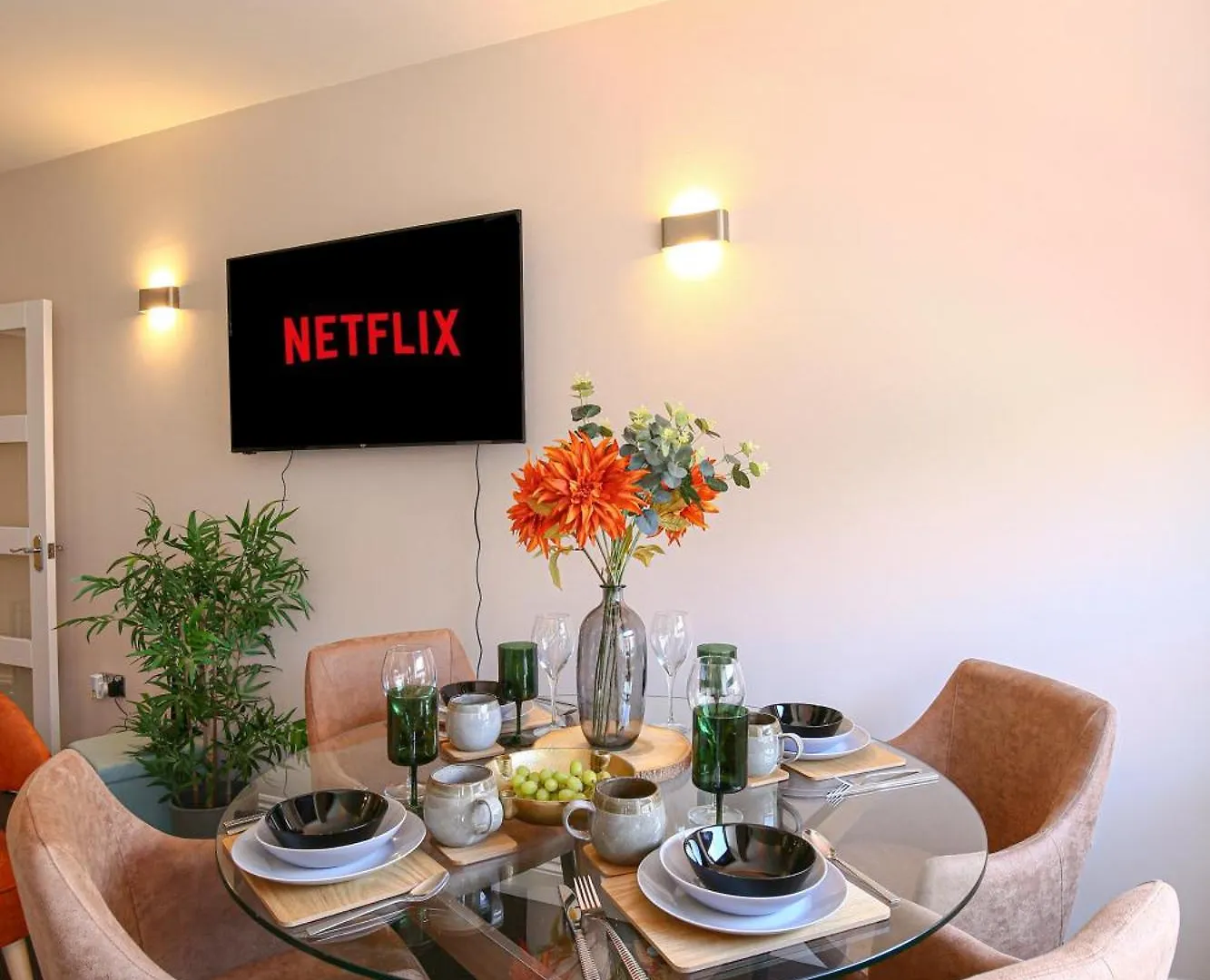 Brighton Queens Retreat Bn1, Next To Train Station And Beach ,6Guests