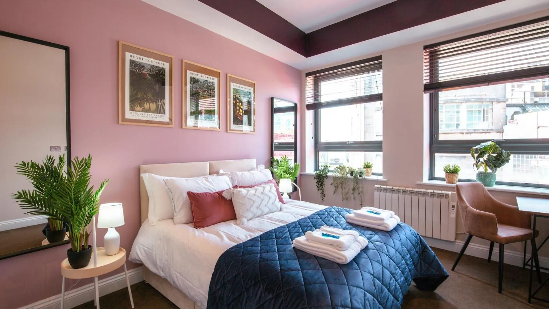 Brighton Queens Retreat Bn1, Next To Train Station And Beach ,6Guests